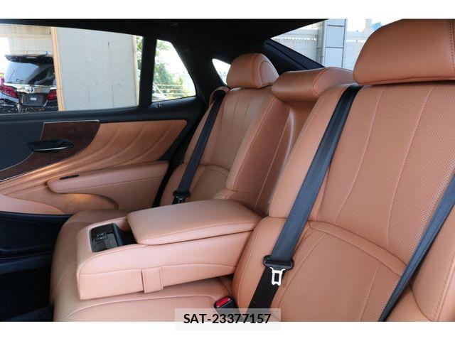Lexus LS 2022-02 6995090-21