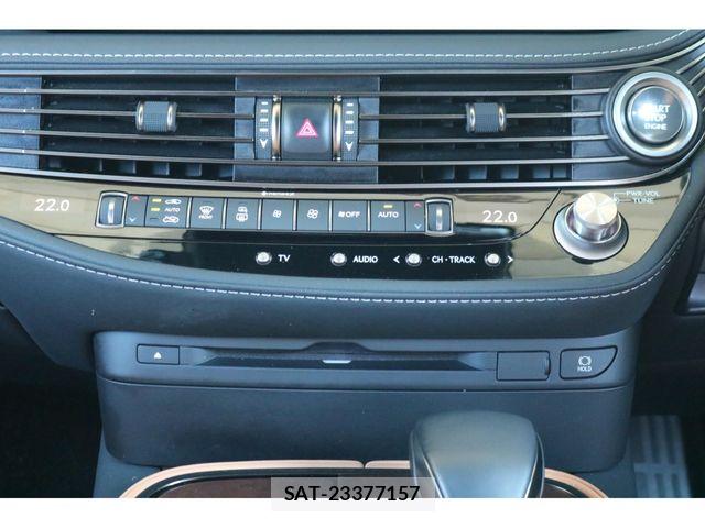 Lexus LS 2022-02 6995090-26