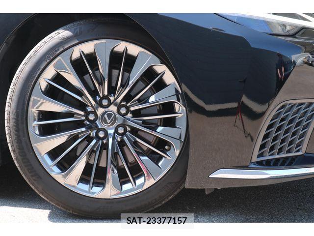 Lexus LS 2022-02 6995090-3