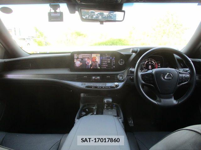 Lexus LS 2022-06 7059260-12