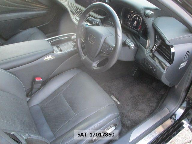 Lexus LS 2022-06 7059260-1