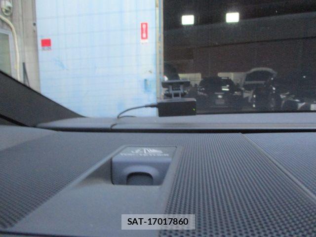 Lexus LS 2022-06 7059260-25