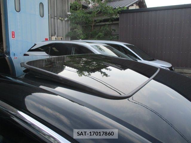 Lexus LS 2022-06 7059260-3