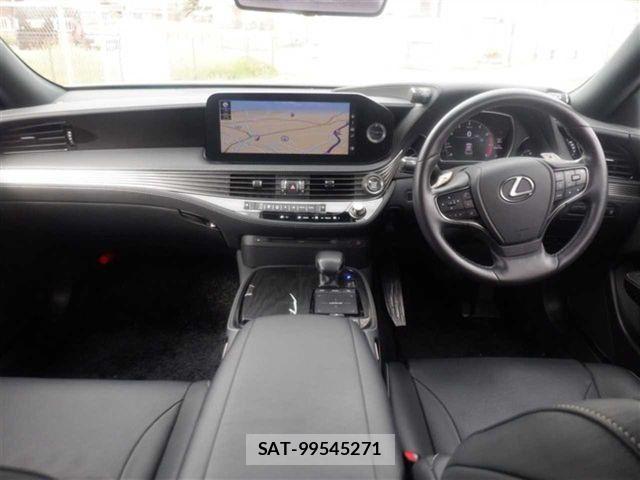 Lexus LS 2021-05 7059258-1