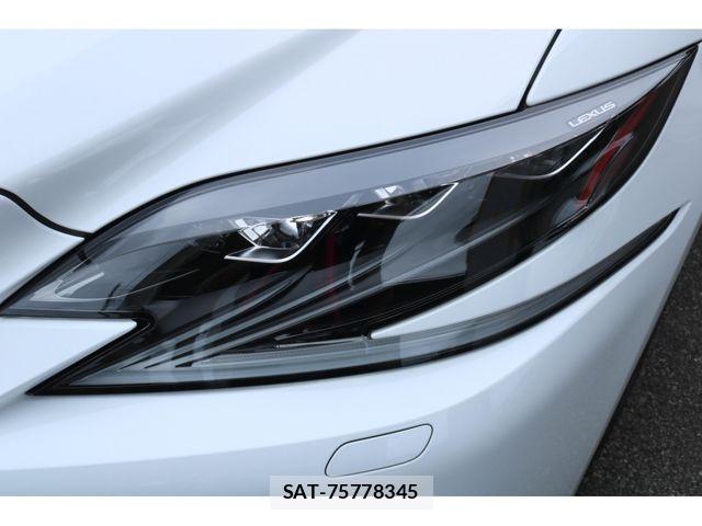 Lexus LS 2018-02 7220980-12
