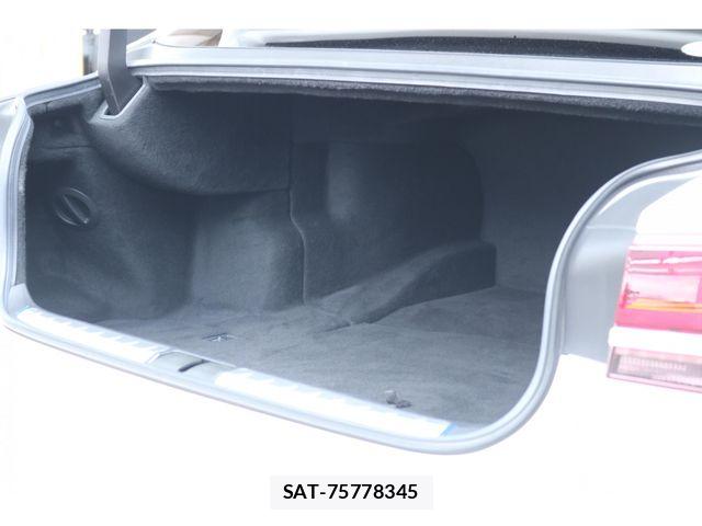 Lexus LS 2018-02 7220980-28