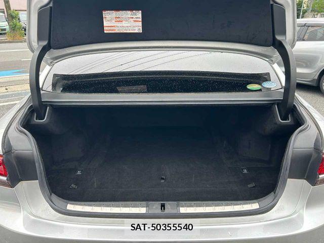 Lexus LS 2019-09 7328041-20