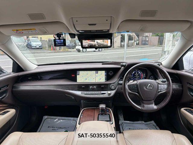 Lexus LS 2019-09 7328041-4
