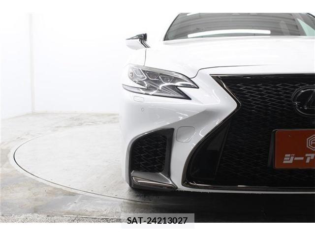 Lexus LS 2018-01 7358499-10