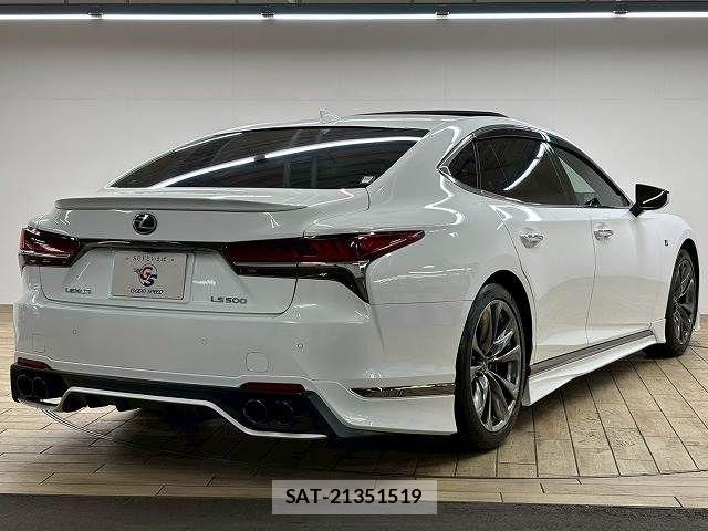 Lexus LS 2018-03 7358493-15