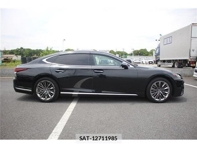 Lexus LS 2018-01 7392675-14