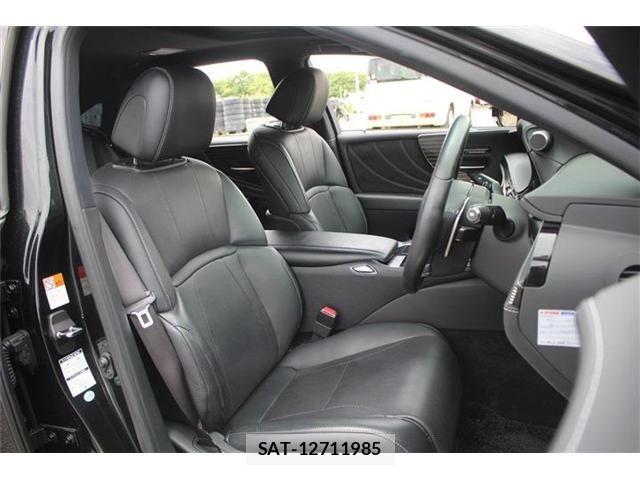 Lexus LS 2018-01 7392675-21