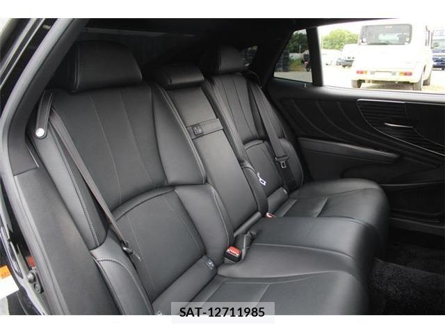 Lexus LS 2018-01 7392675-22