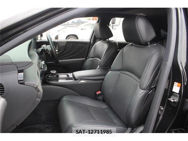 Lexus LS 2018-01 7392675-25