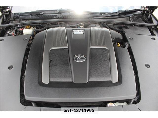 Lexus LS 2018-01 7392675-29