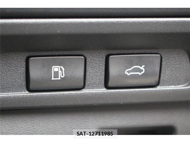 Lexus LS 2018-01 7392675-5