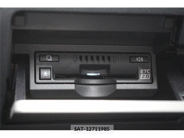 Lexus LS 2018-01 7392675-6