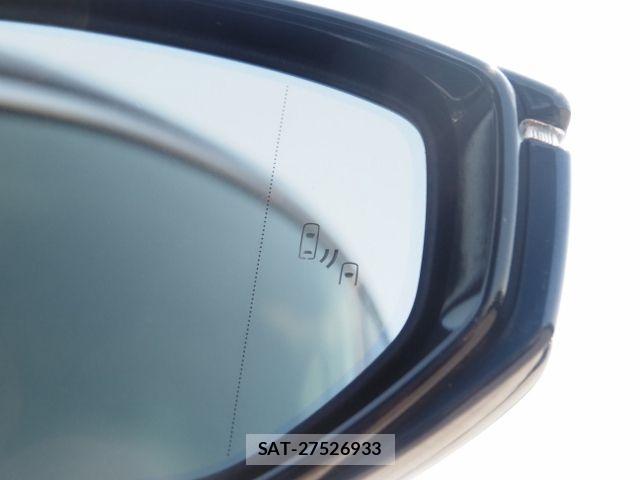 Lexus LS 2018-03 7455409-22