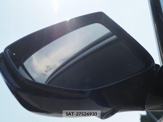 Lexus LS 2018-03 7455409-23