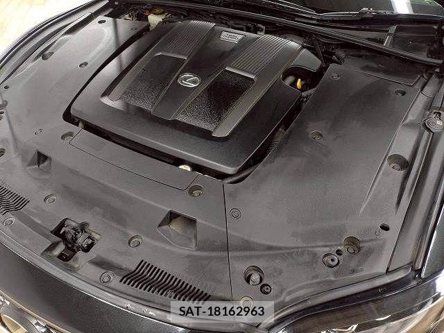 Lexus LS 2018-02 7501275-13