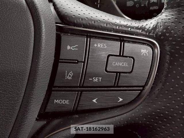 Lexus LS 2018-02 7501275-7