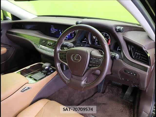 Lexus LS 2018-05 7562358-21