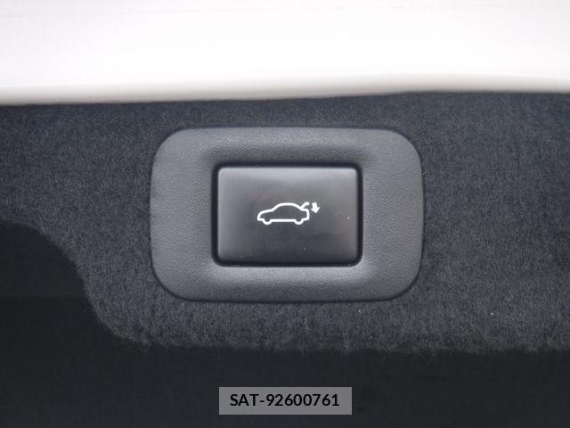 Lexus LS 2018-07 7617664-9