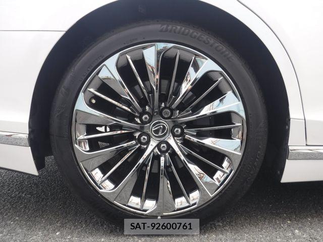 Lexus LS 2018-07 7617664-28