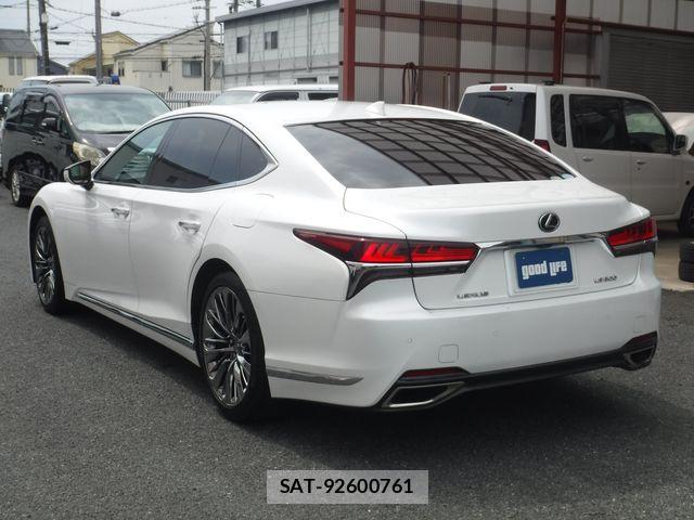 Lexus LS 2018-07 7617664-3