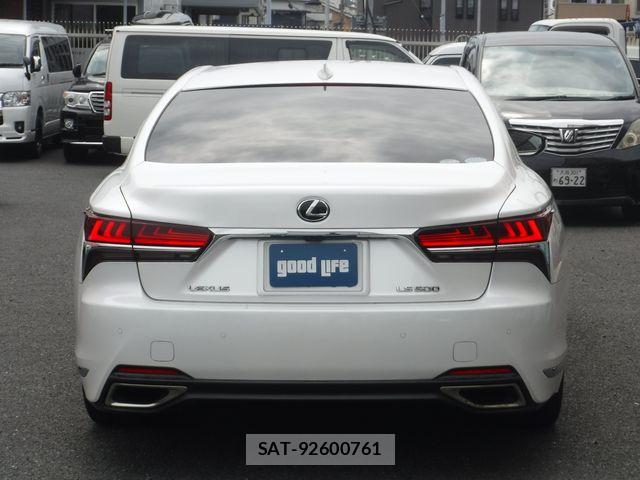 Lexus LS 2018-07 7617664-4