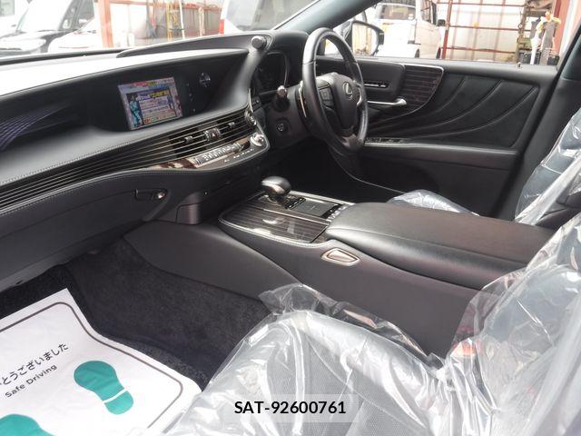 Lexus LS 2018-07 7617664-6