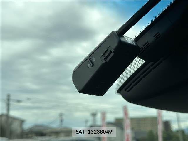 Lexus LS 2020-01 7562356-11