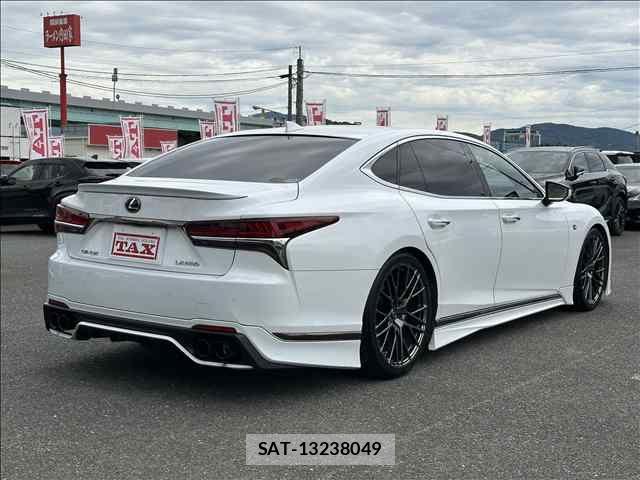 Lexus LS 2020-01 7562356-13