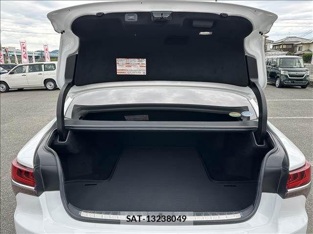 Lexus LS 2020-01 7562356-14