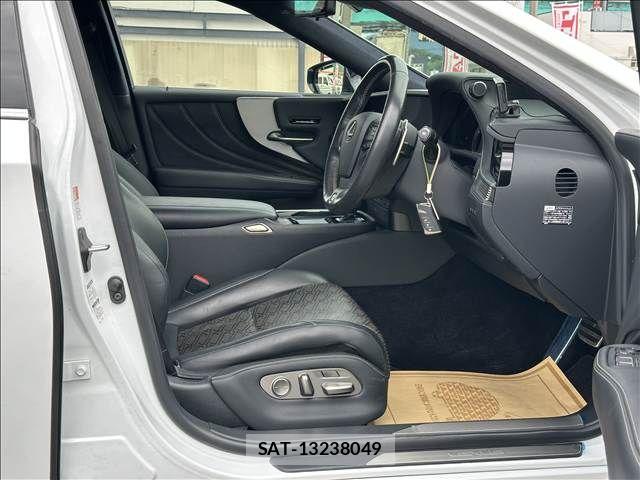 Lexus LS 2020-01 7562356-3