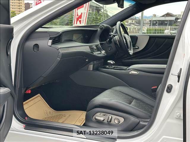 Lexus LS 2020-01 7562356-4