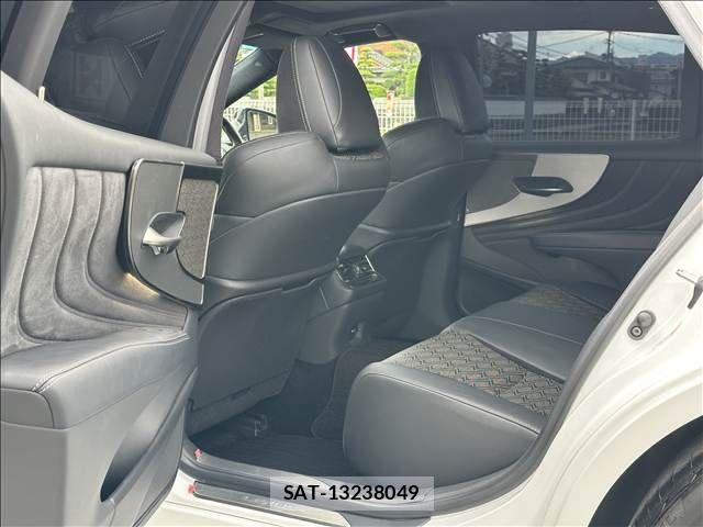 Lexus LS 2020-01 7562356-5