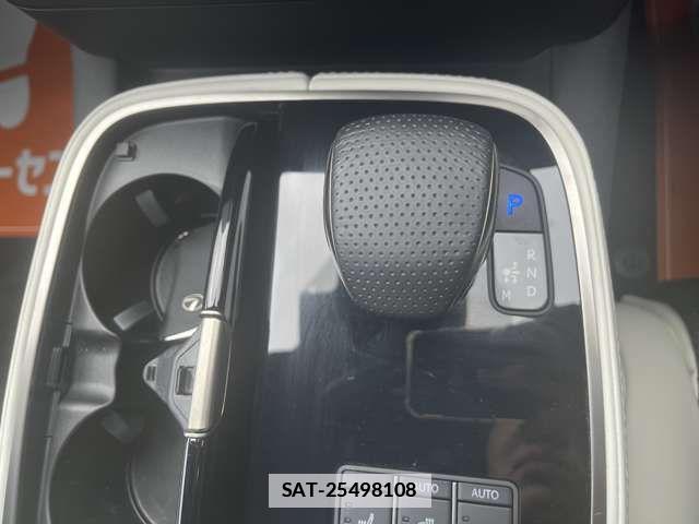 Lexus LS 2023-12 7786509-11