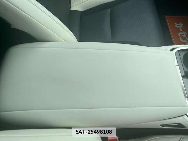 Lexus LS 2023-12 7786509-13