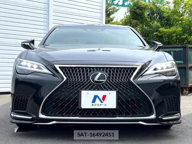 Lexus LS 2021-03 8074343-14