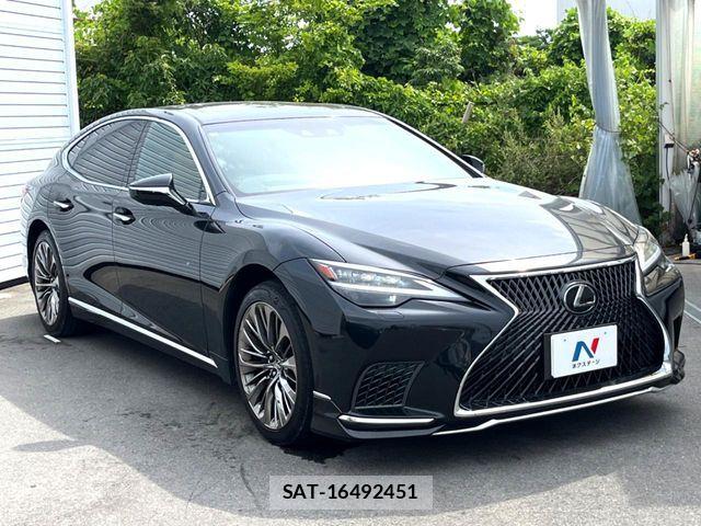Lexus LS 2021-03 8074343-18