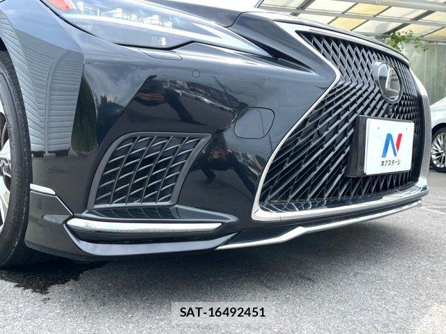 Lexus LS 2021-03 8074343-2
