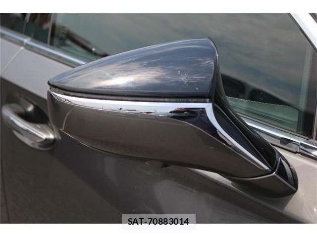 Lexus LS 2018-02 8074348-14
