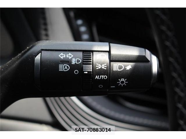 Lexus LS 2018-02 8074348-23