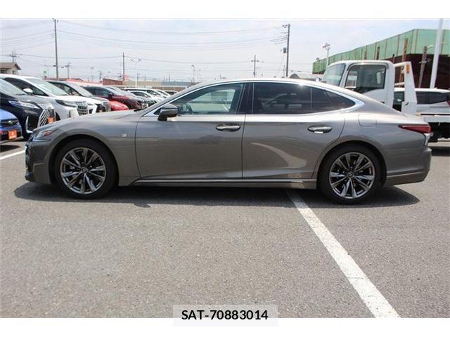 Lexus LS 2018-02 8074348-8