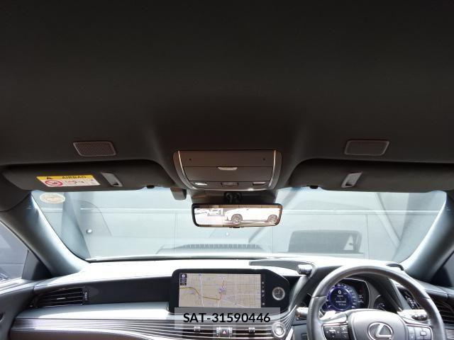 Lexus LS 2021-06 8074344-12