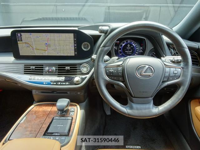 Lexus LS 2021-06 8074344-14