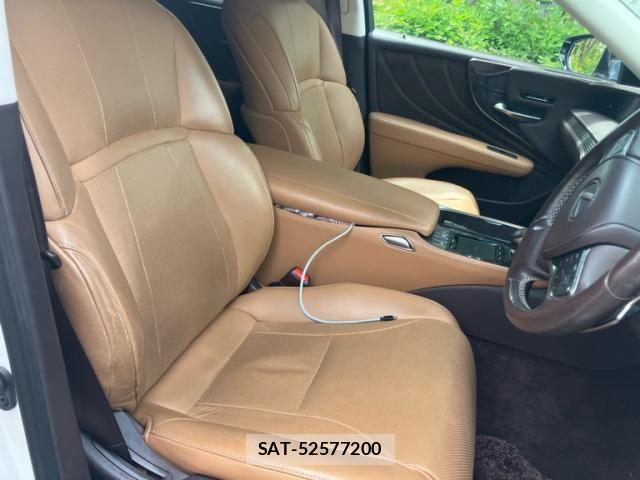 Lexus LS 2018-03 8100141-15