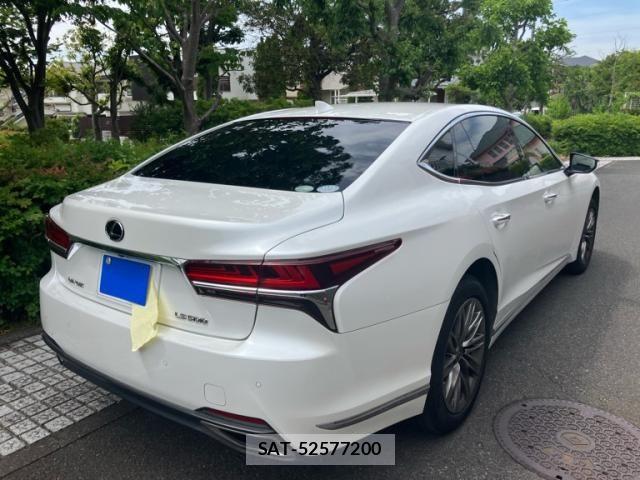 Lexus LS 2018-03 8100141-2