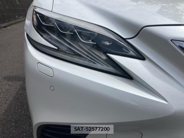 Lexus LS 2018-03 8100141-3